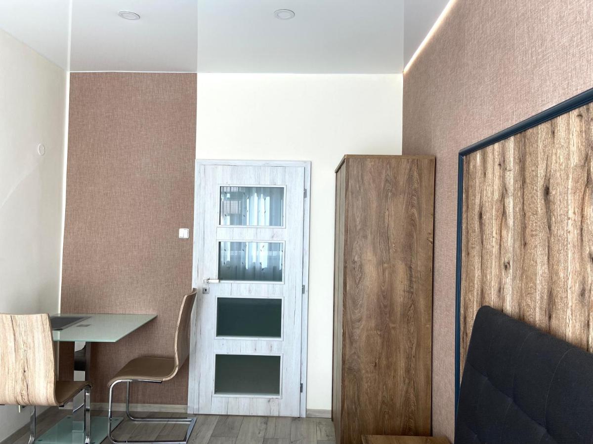 Lokal Apartment Πράγα Εξωτερικό φωτογραφία