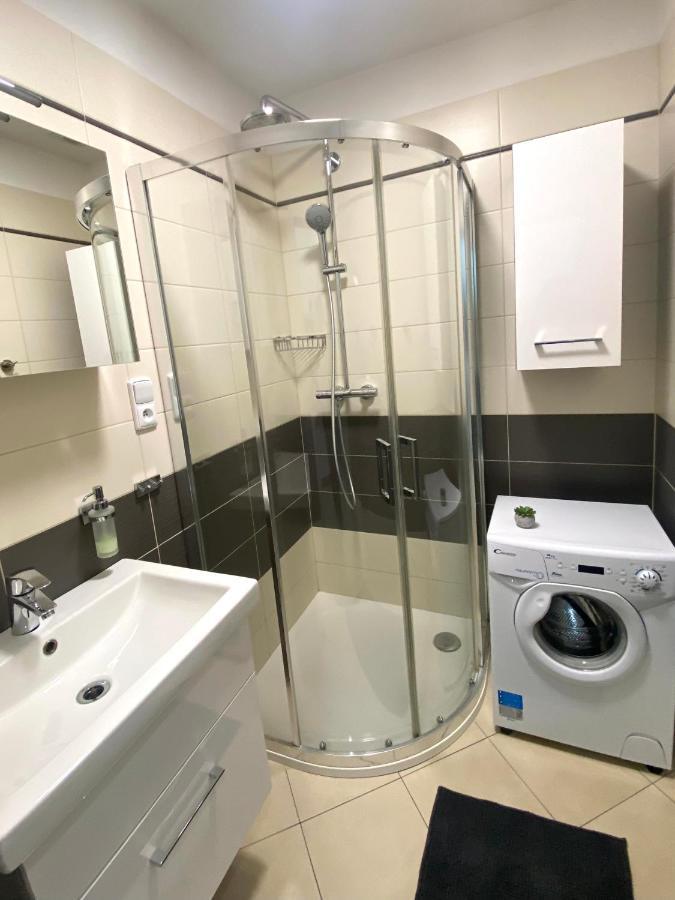 Lokal Apartment Πράγα Εξωτερικό φωτογραφία